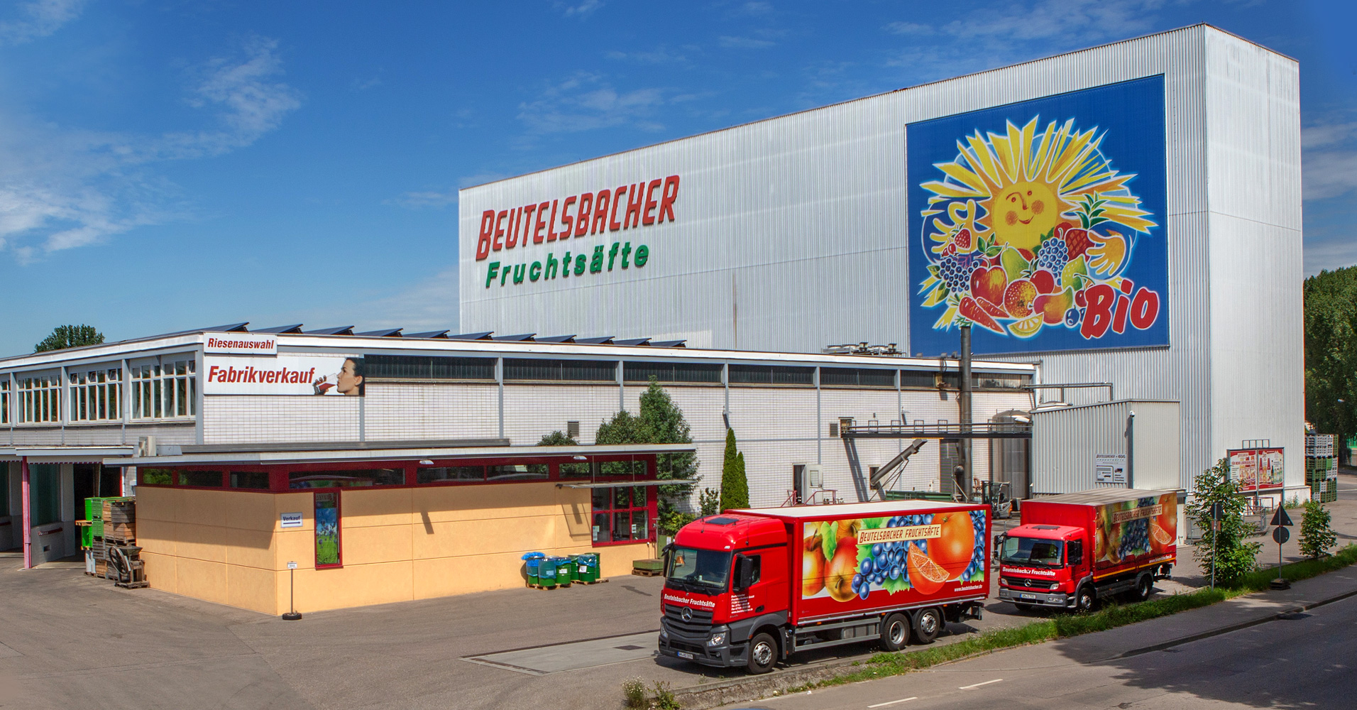 Firmengelände Beutelsbacher mit LKWs